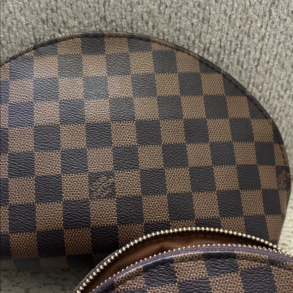 Checkered Brown Cosmetic *Fashion Pouches - Picture 10 of 17